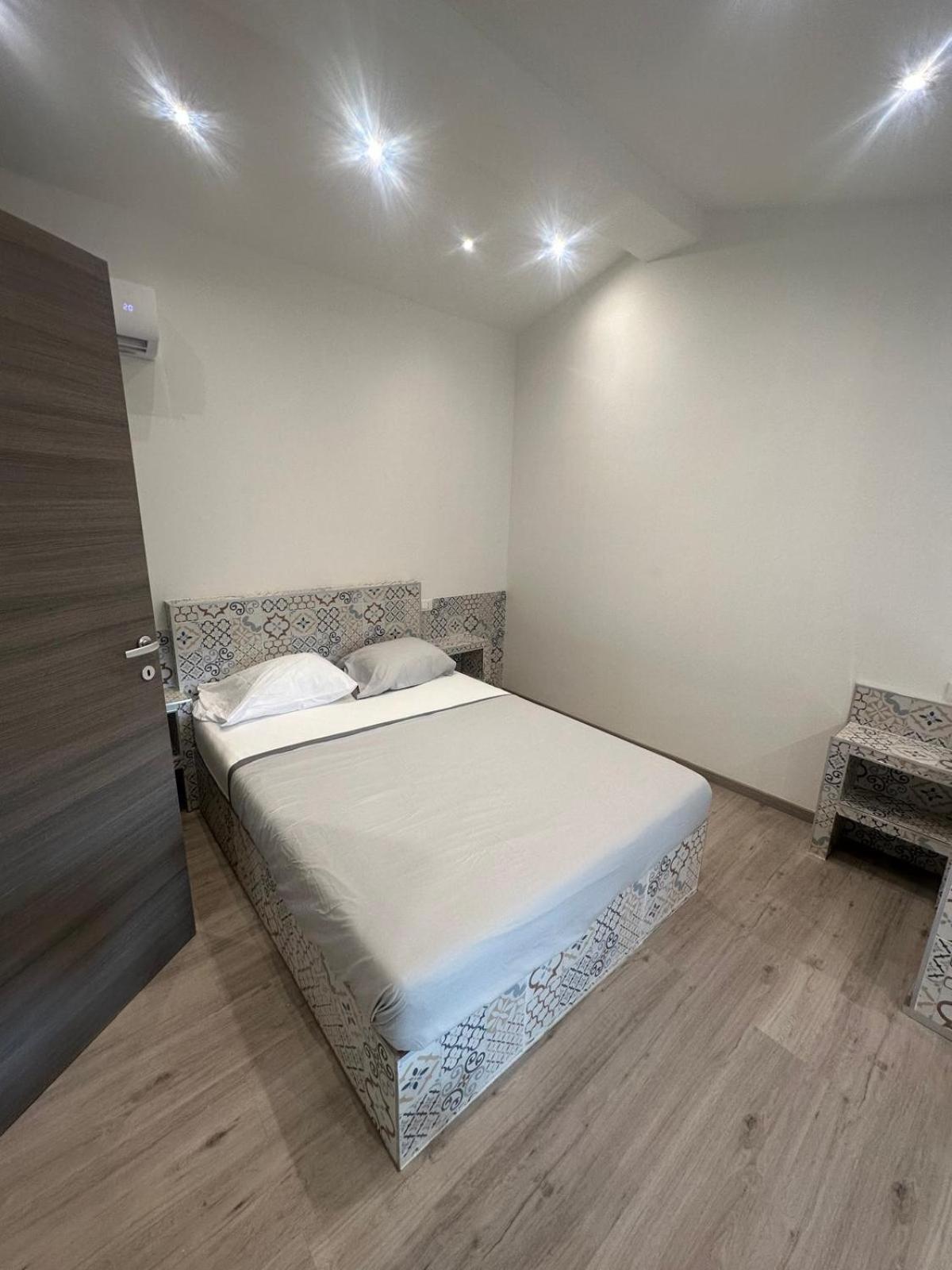 Oh Apartments Fiera Верона Экстерьер фото